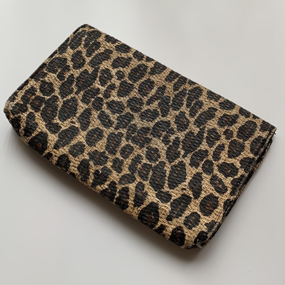 Viral leopard print clutch bag - Picture 4 of 5